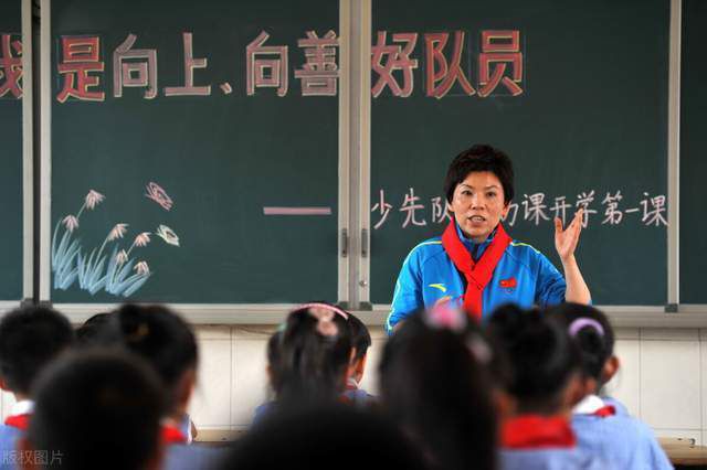 影片除了以盛男，也表达了其他不断被现实;打趴的都市年轻人